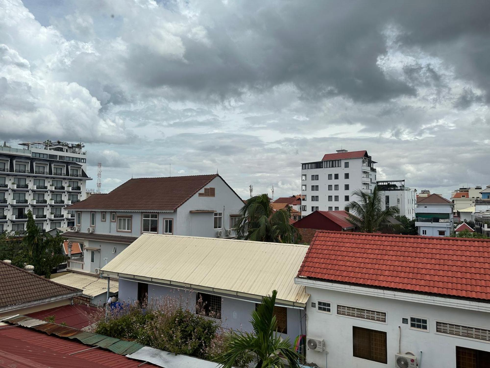 Pteas Kumae Hotel Siem Reap Bagian luar foto